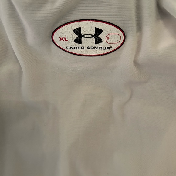 Under Armour Short Sleeve White Tee Size XL - Picture 2 of 3